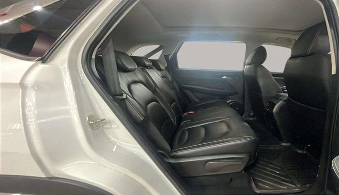 2020 MG HECTOR SHARP 1.5 DCT PETROL, Petrol, Automatic, 46,856 km, Right Side Rear Door Cabin