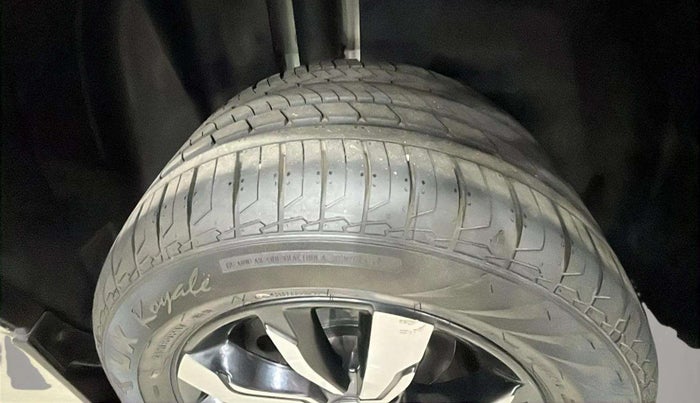 2020 MG HECTOR SHARP 1.5 DCT PETROL, Petrol, Automatic, 46,856 km, Left Front Tyre Tread