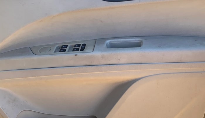 2024 Mahindra MARAZZO M2 8 STR, Diesel, Manual, 84,741 km, Driver Side Door Panels Control