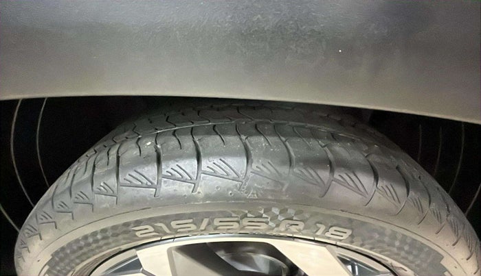 2023 Hyundai ALCAZAR 1.5 SIGNATURE (O) AT 7STR, Diesel, Automatic, 33,298 km, Left Front Tyre Tread