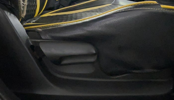 2015 Maruti Swift VXI, Petrol, Manual, 68,345 km, Driver Side Adjustment Panel