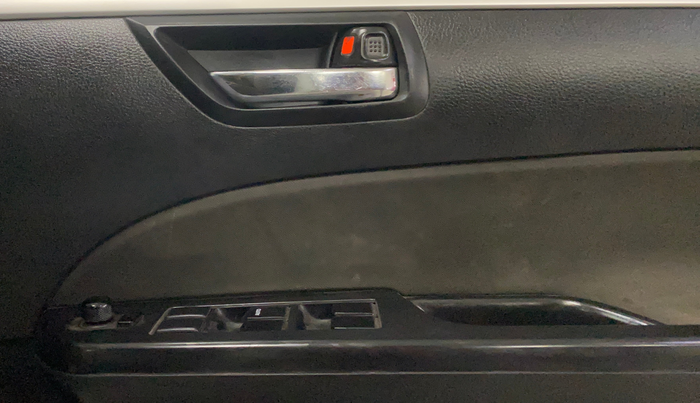 2015 Maruti Swift VXI, Petrol, Manual, 68,364 km, Driver Side Door Panels Control