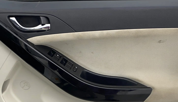 2022 Tata NEXON XZ PLUS PETROL, Petrol, Manual, 79,488 km, Driver Side Door Panels Control