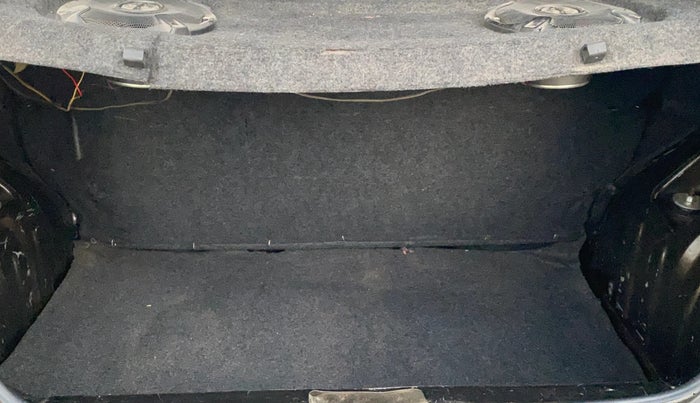 2016 Renault Kwid RXT 0.8, Petrol, Manual, 75,593 km, Boot Inside