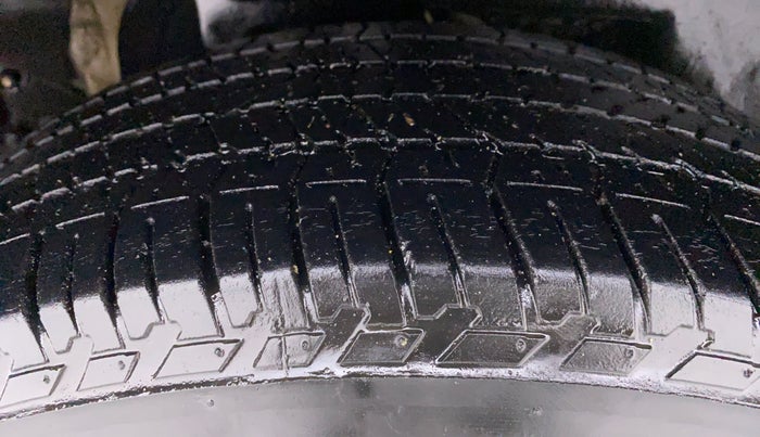 2019 Mahindra XUV500 W9, Diesel, Manual, 38,535 km, Right Rear Tyre Tread