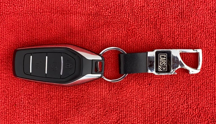 2019 Mahindra XUV500 W9, Diesel, Manual, 38,535 km, Key Close Up