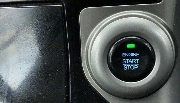 2019 Mahindra XUV500 W9, Diesel, Manual, 38,535 km, Keyless Start/ Stop Button