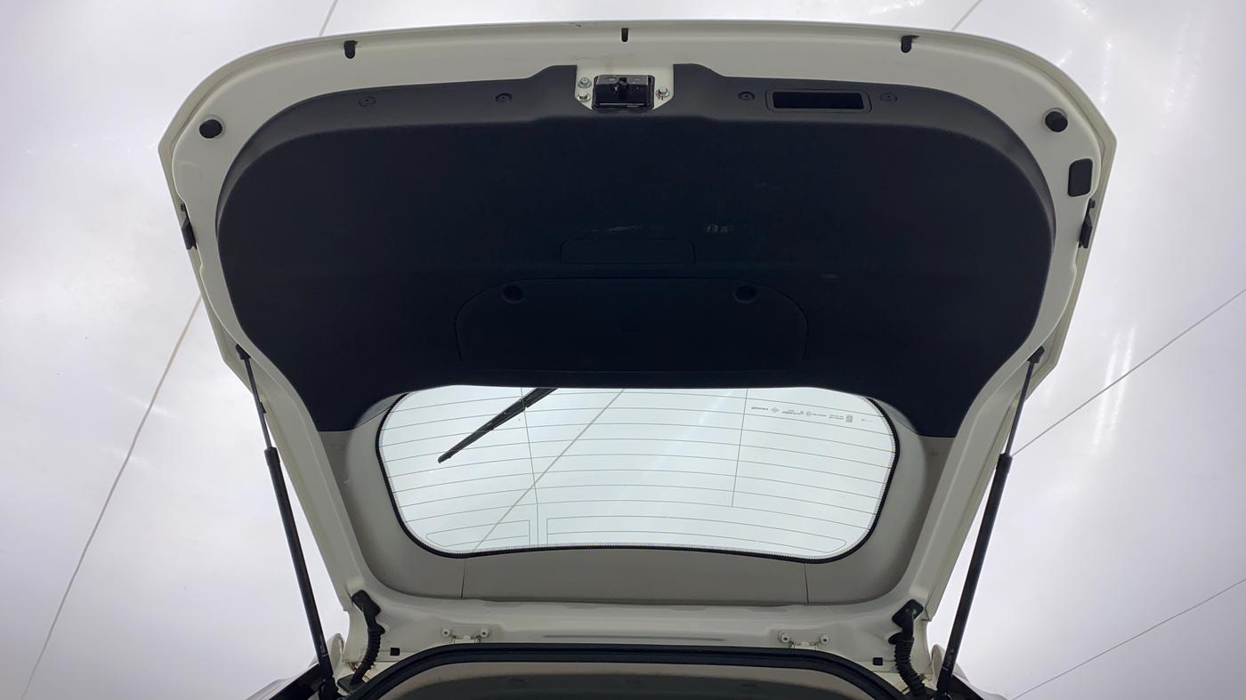 2019 Mahindra XUV500 W9, Diesel, Manual, 38,535 km, Boot Door Open