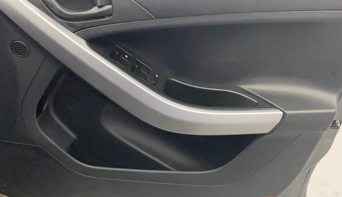 2023 Tata NEXON XMA PLUS SUNROOF PETROL, Petrol, Automatic, 20,466 km, Driver Side Door Panels Control