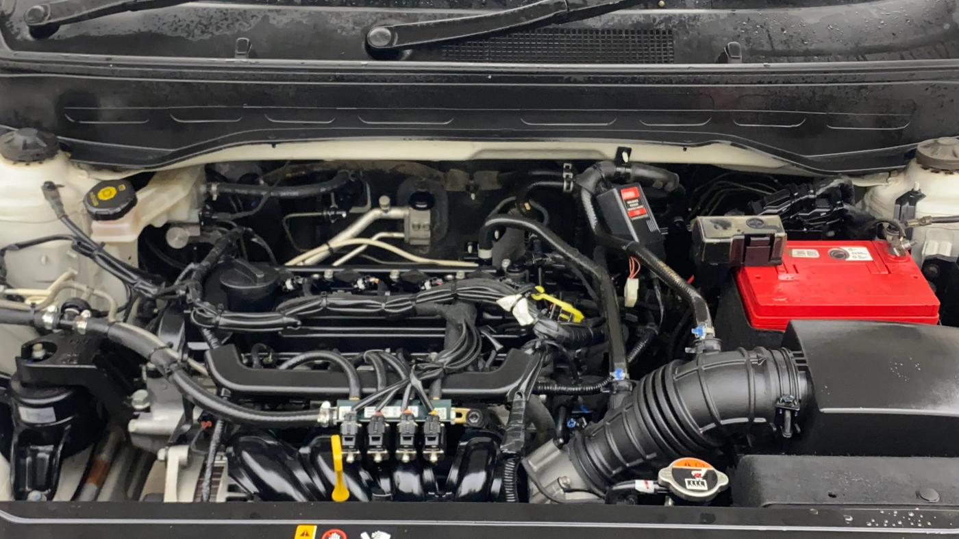 2019 Hyundai VENUE S 1.2, CNG, Manual, 39,369 km, Engine View