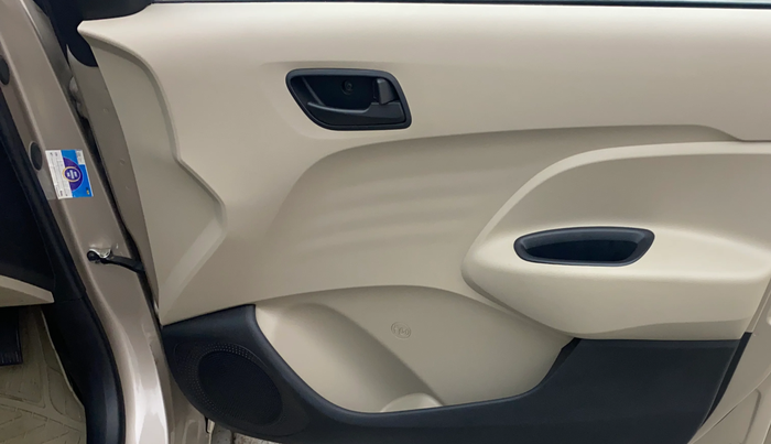 2021 Hyundai NEW SANTRO SPORTZ MT, Petrol, Manual, 30,193 km, Driver Side Door Panels Control