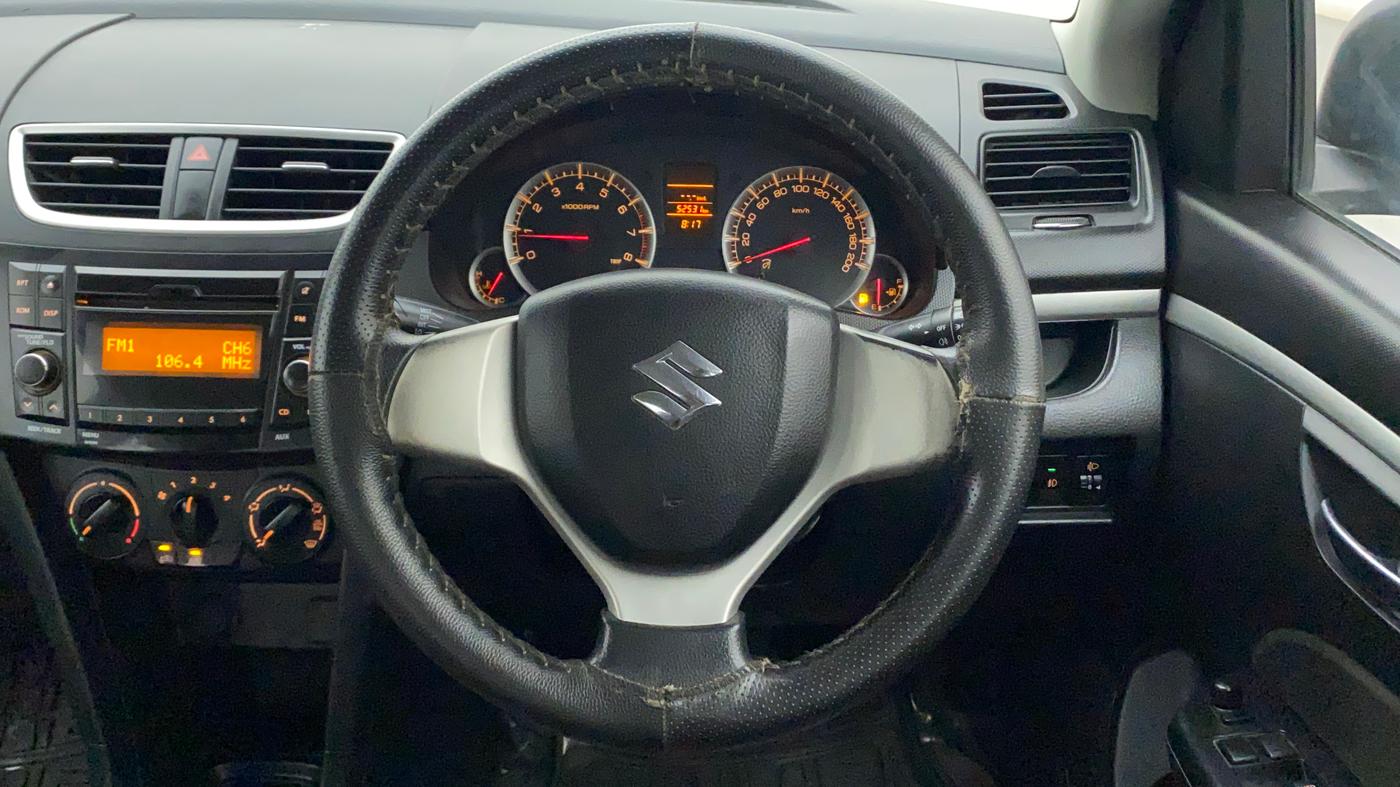 2016 Maruti Swift VXI, Petrol, Manual, 52,583 km, Steering Wheel Close Up