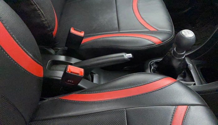 2016 Maruti Swift VXI, Petrol, Manual, 52,583 km, Gear Lever