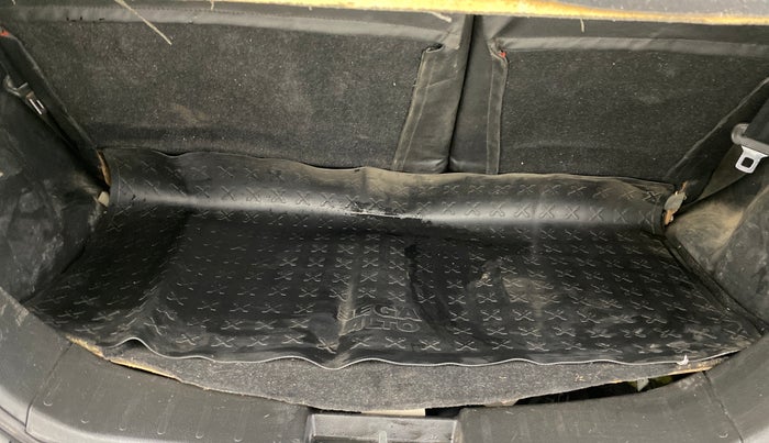 2017 Maruti Wagon R 1.0 VXI, Petrol, Manual, 92,721 km, Boot Inside