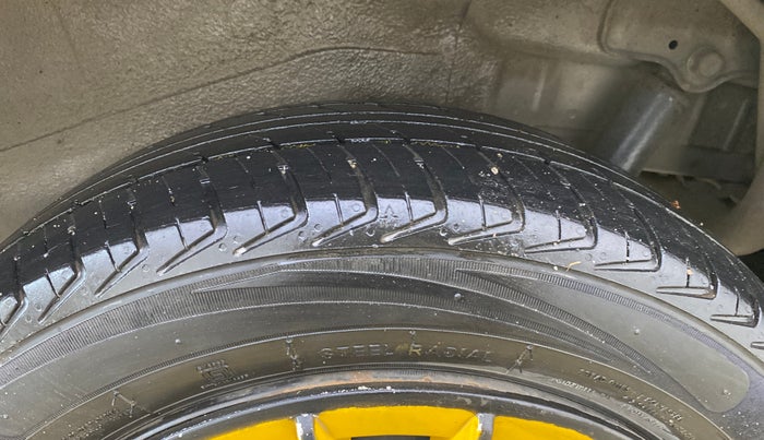 2017 Maruti Wagon R 1.0 VXI, Petrol, Manual, 92,721 km, Left Rear Tyre Tread