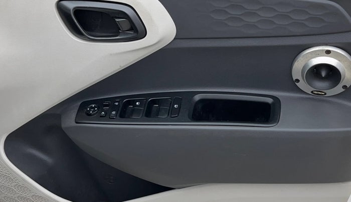 2020 Hyundai AURA SX+ 1.0 TURBO GDI MT, Petrol, Manual, 46,828 km, Driver Side Door Panels Control