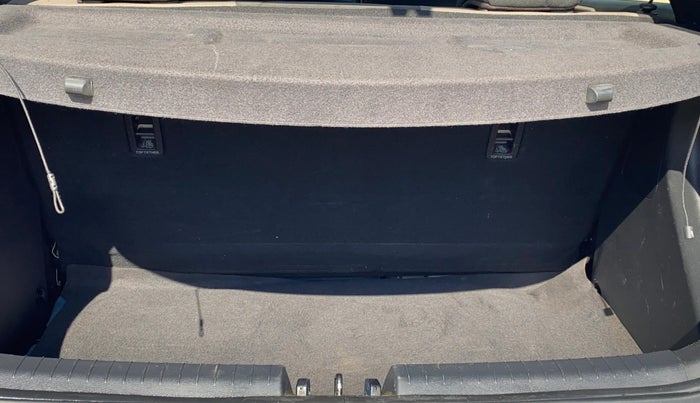 2018 Hyundai Elite i20 ASTA 1.2 (O), Petrol, Manual, 68,964 km, Boot Inside