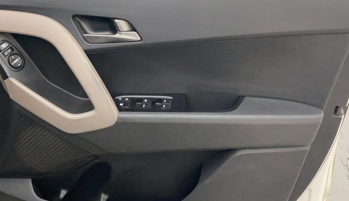 2017 Hyundai Creta SX PLUS AT 1.6 PETROL, Petrol, Automatic, 72,401 km, Driver Side Door Panels Control