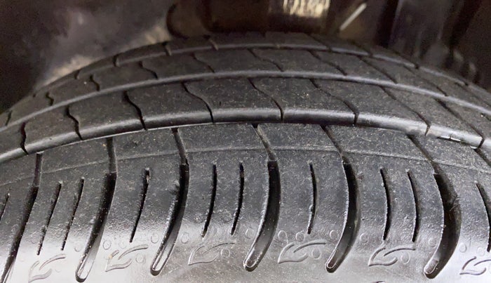 2020 Tata ALTROZ XZ 1.2, Petrol, Manual, 25,745 km, Left Front Tyre Tread