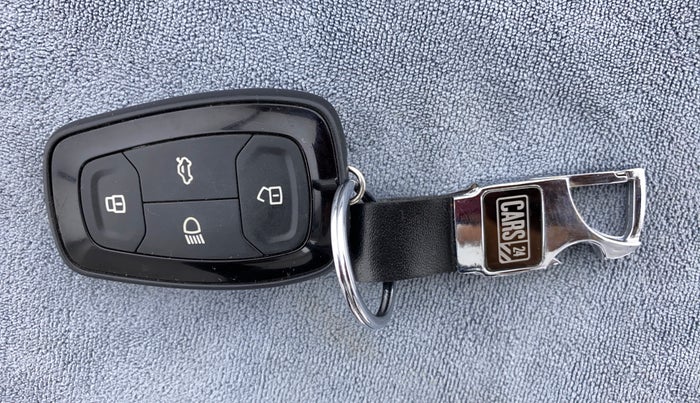 2020 Tata ALTROZ XZ 1.2, Petrol, Manual, 25,745 km, Key Close Up
