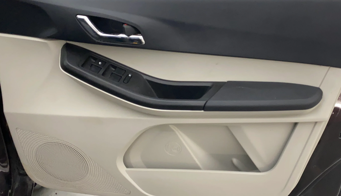 2022 Tata Tiago XZ PLUS CNG, CNG, Manual, 22,408 km, Driver Side Door Panels Control