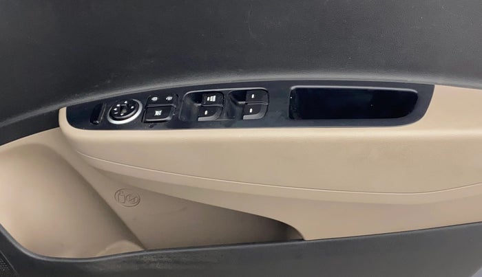 2015 Hyundai Xcent S 1.2, Petrol, Manual, 32,752 km, Driver Side Door Panels Control