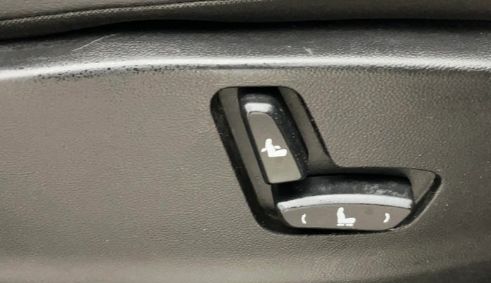 2020 MG HECTOR SHARP 1.5 DCT PETROL, Petrol, Automatic, 59,207 km, Driver Side Adjustment Panel