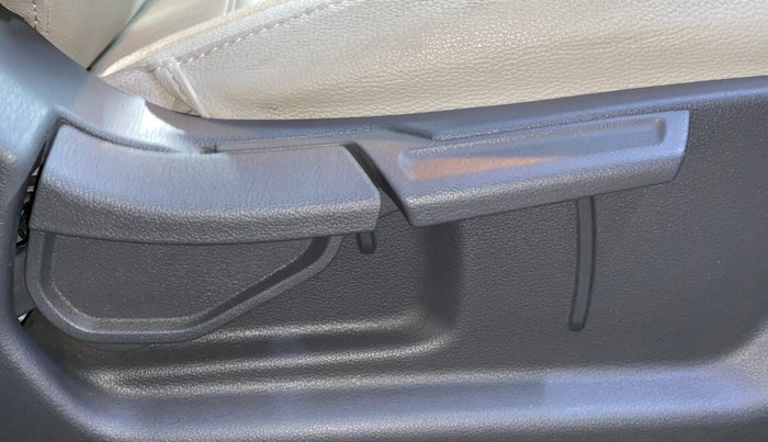 2023 Hyundai AURA SX 1.2 CNG, CNG, Manual, 41,204 km, Driver Side Adjustment Panel