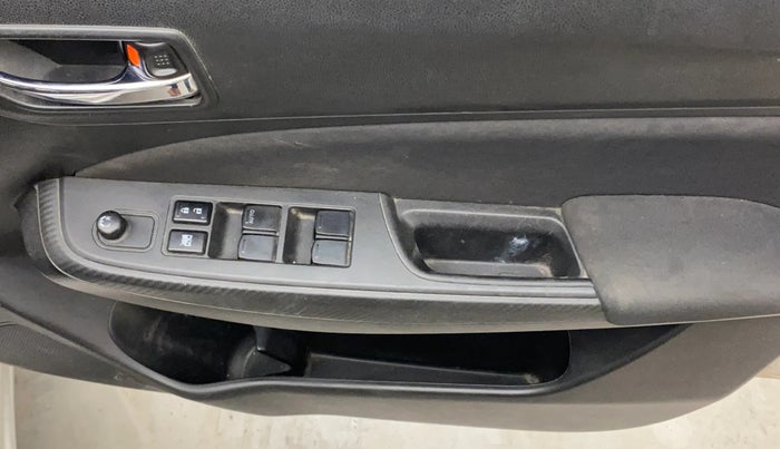 2023 Maruti Swift VXI CNG, CNG, Manual, 71,871 km, Driver Side Door Panels Control