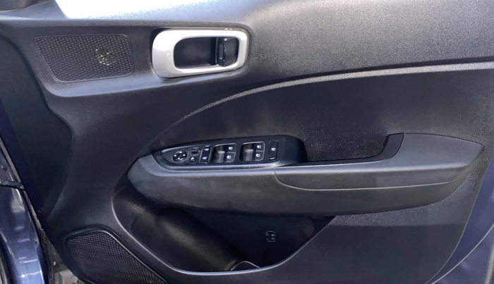 2021 Hyundai VENUE SX 1.0 TURBO, Petrol, Manual, 35,395 km, Driver Side Door Panels Control