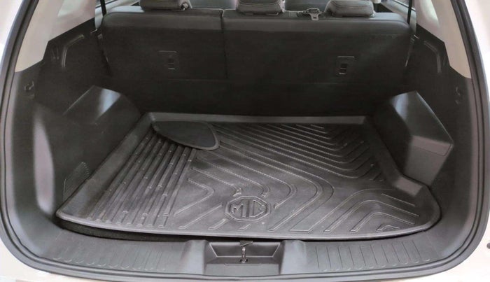 2020 MG HECTOR SHARP 1.5 DCT PETROL DUAL TONE, Petrol, Automatic, 47,197 km, Boot Inside