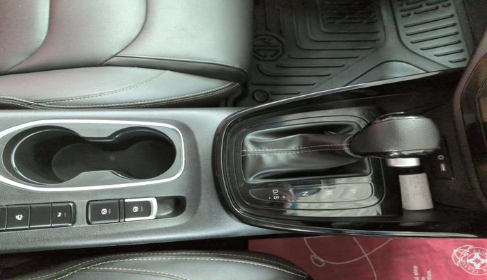2020 MG HECTOR SHARP 1.5 DCT PETROL DUAL TONE, Petrol, Automatic, 47,197 km, Gear Lever