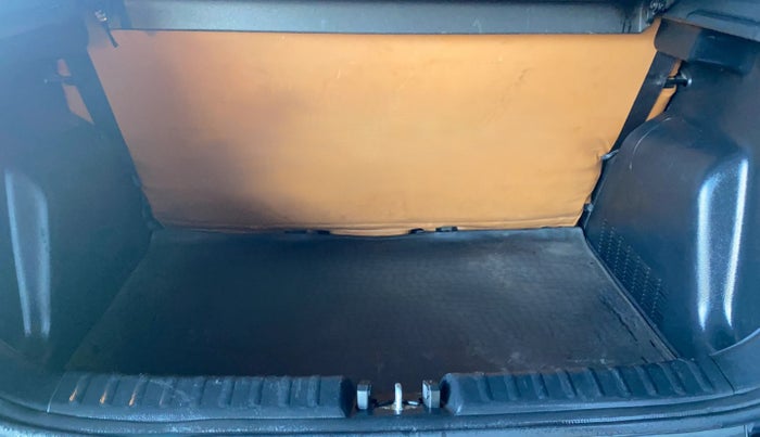 2022 KIA SONET HTX 1.0 IMT, Petrol, Manual, 74,033 km, Boot Inside