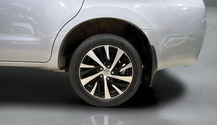 2022 Toyota Innova Crysta 2.7 ZX AT 7 STR, Petrol, Automatic, 26,503 km, Left Rear Wheel