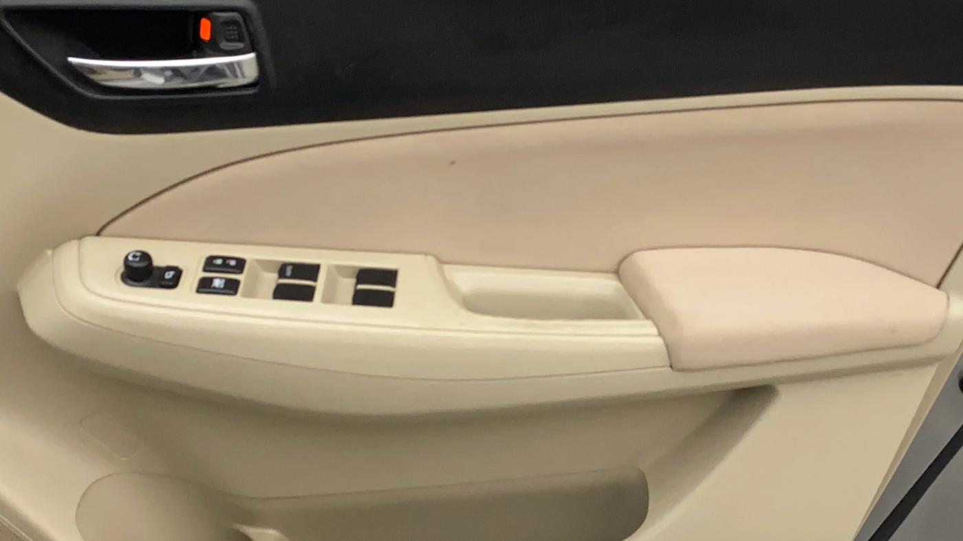 2021 Maruti Dzire VXI, Petrol, Manual, 22,840 km, Driver Side Door Panels Control