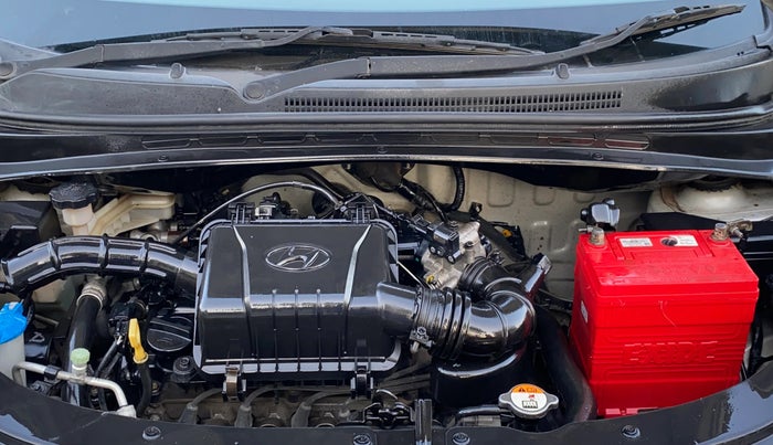 2013 Hyundai i10 MAGNA 1.1, Petrol, Manual, 33,601 km, Engine View