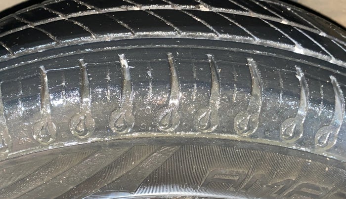 2021 Renault Kwid RXT 1.0 AMT (O), Petrol, Automatic, 38,413 km, Left Front Tyre Tread