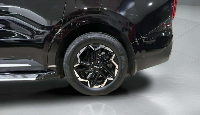 2024 KIA CARNIVAL LIMOUSINE PLUS 2.2 7 STR, Diesel, Automatic, 9,909 km, Left Rear Wheel