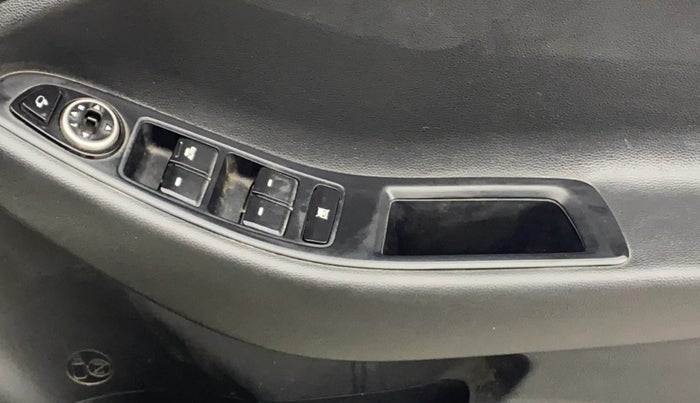 2016 Hyundai i20 Active 1.4 SX, Diesel, Manual, 65,470 km, Driver Side Door Panels Control