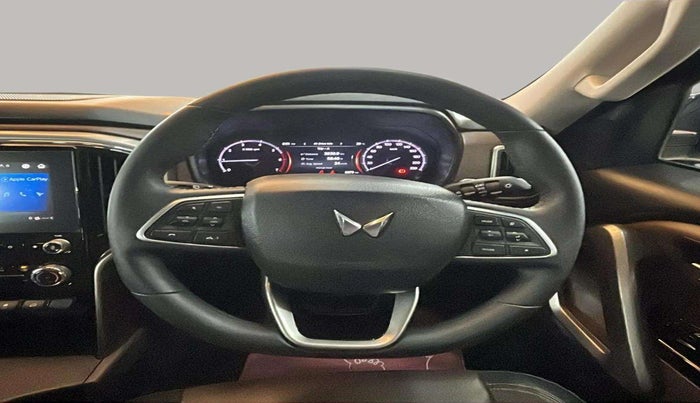 2023 Mahindra SCORPIO-N Z8 L PETROL AT 7 STR, Petrol, Automatic, 8,679 km, Steering Wheel Close Up