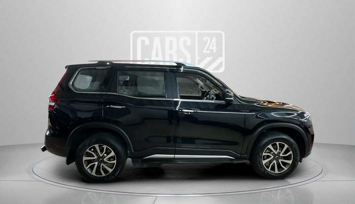 2023 Mahindra SCORPIO-N Z8 L PETROL AT 7 STR, Petrol, Automatic, 8,679 km, Right Side View