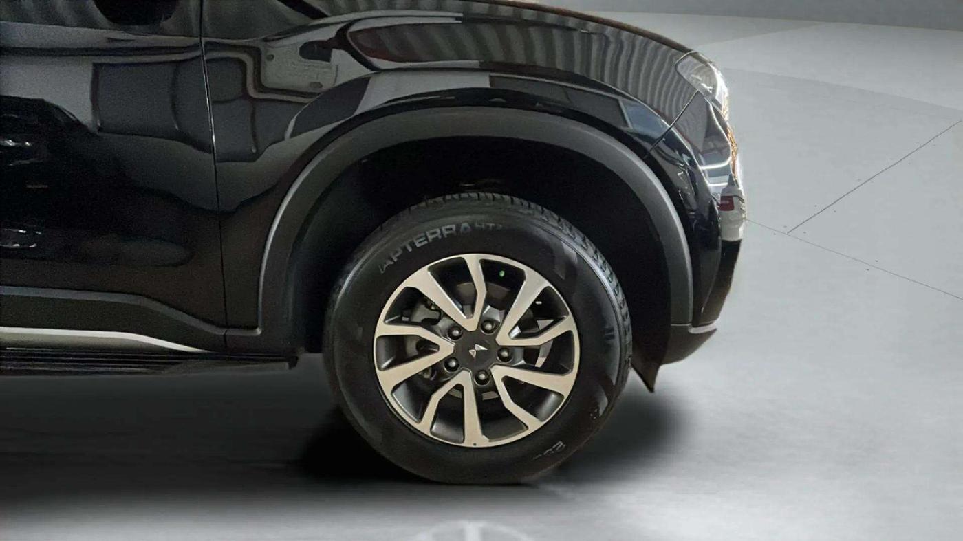 2023 Mahindra SCORPIO-N Z8 L PETROL AT 7 STR, Petrol, Automatic, 8,679 km, Right Front Wheel