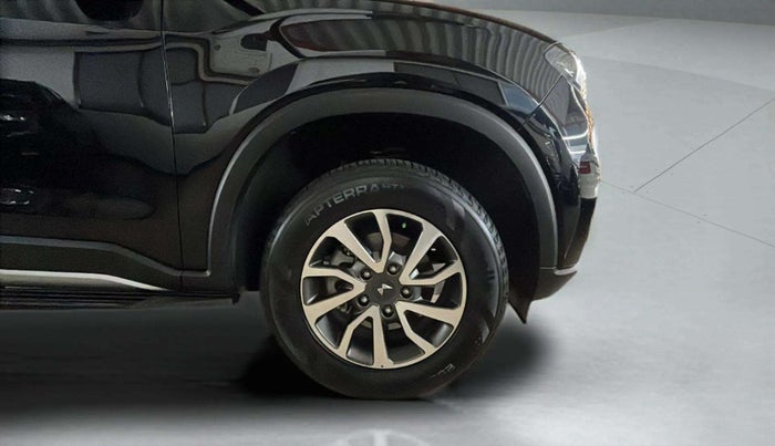 2023 Mahindra SCORPIO-N Z8 L PETROL AT 7 STR, Petrol, Automatic, 8,679 km, Right Front Wheel