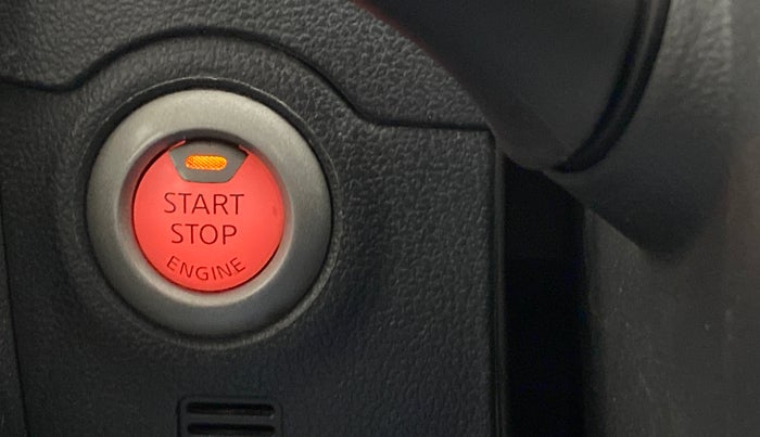 2016 Nissan Micra XV CVT, Petrol, Automatic, 60,226 km, Keyless Start/ Stop Button