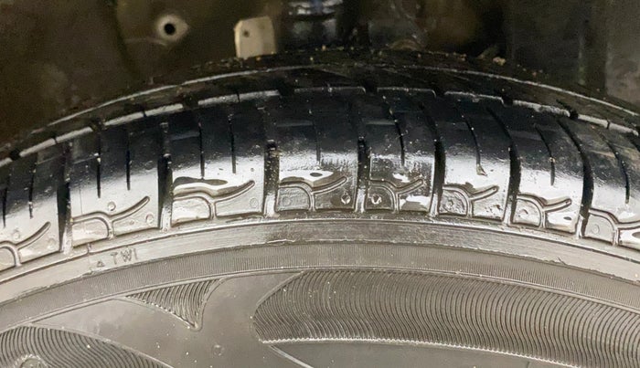 2021 Maruti New Wagon-R LXI CNG (O) 1.0, CNG, Manual, 1,35,962 km, Right Front Tyre Tread