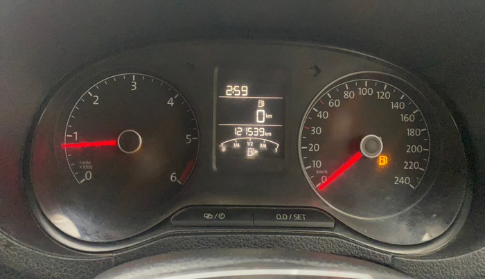 2016 Volkswagen Ameo HIGHLINE1.5L, Diesel, Manual, 1,21,509 km, Odometer Image