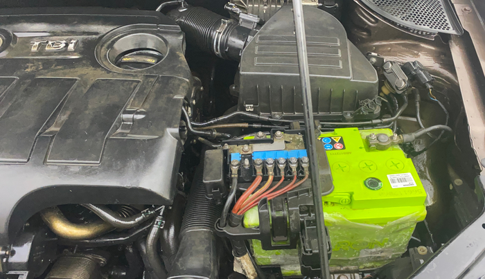 2016 Volkswagen Ameo HIGHLINE1.5L, Diesel, Manual, 1,21,509 km, Engine View - Left