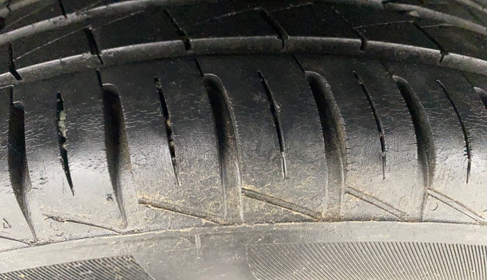 2022 Renault Kwid CLIMBER AMT 1.0, Petrol, Automatic, 19,923 km, Right Rear Tyre Tread