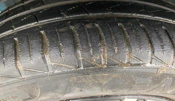 2022 Renault Kwid CLIMBER AMT 1.0, Petrol, Automatic, 19,923 km, Left Front Tyre Tread