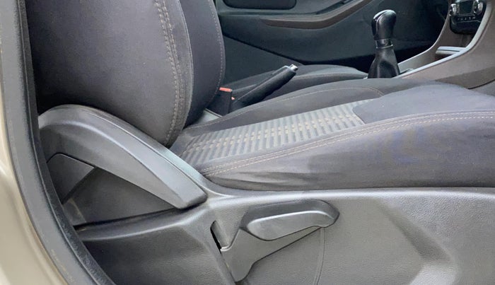 2019 Ford FREESTYLE TITANIUM PLUS 1.2 PETROL, Petrol, Manual, 58,855 km, Driver Side Adjustment Panel